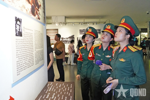Lực lượng diễu binh, diễu hành tham quan, học tập truyền thống tại TP Hồ Chí Minh