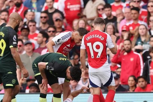 Những 'khoảnh khắc khó hiểu' trong trận Arsenal hòa Brentford