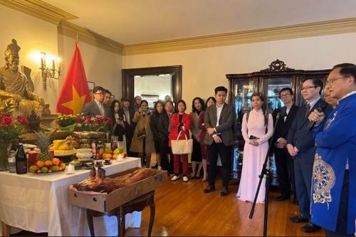 Ấm áp ngày Giổ Tổ của cộng đồng người Việt tại Canada