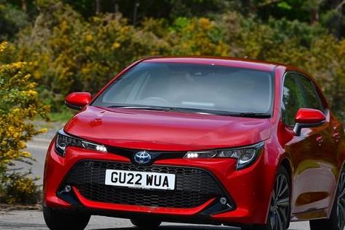 Top 10 mẫu xe hybrid tốt nhất năm 2025