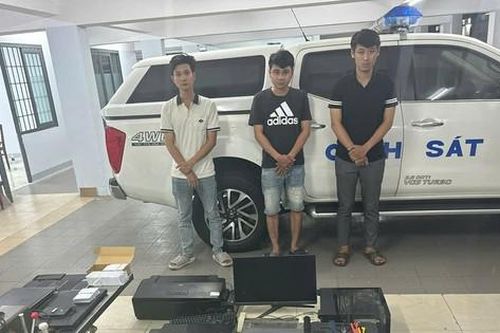 Phá đường dây lừa đảo và làm giả giấy tờ quy mô lớn