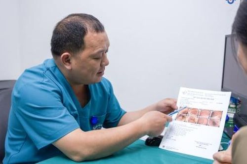 Chủ quan rối loạn tiêu hóa, đi khám mới biết tổn thương tiền ung thư