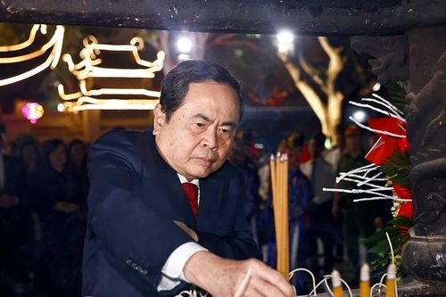 Chủ tịch Quốc hội dự Lễ kỷ niệm 1015 năm ngày Đức Vua Lý Thái Tổ đăng quang