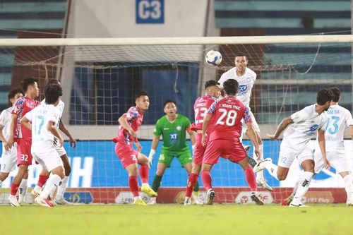 'Giông bão' cho top 4 V-League: Nam Định, Hà Nội FC, Thể Công và Thanh Hóa mất điểm