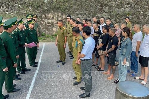 Quảng Bình: Tiếp nhận 16 công dân từ Công an tỉnh Khammouane