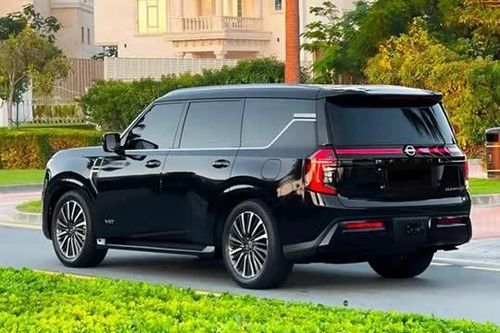 SUV công suất 431 mã lực, nội thất hiện đại, giá 2,4 tỷ đồng, so kè cùng Toyota Land Cruiser
