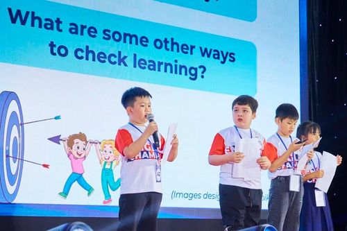 Hùng biện tiếng Anh, sân chơi ngôn ngữ cho học sinh phổ thông