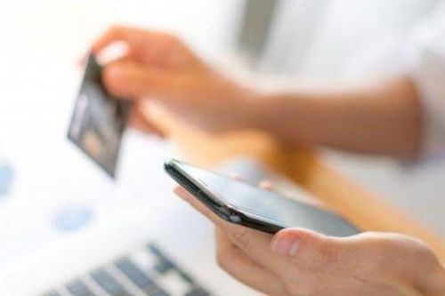 Tài khoản bất ngờ nhận được 3,5 tỷ đồng, người phụ nữ ở Lâm Đồng tức tốc báo Công an