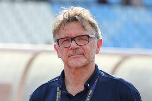 Đã hiểu lầm với HLV Troussier
