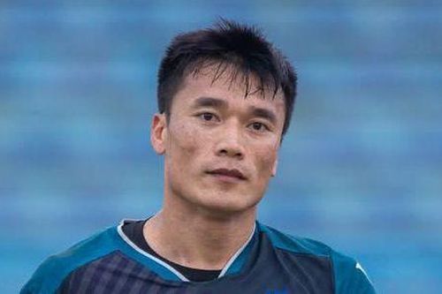 Tiến Linh gieo sầu cho thủ môn Bùi Tiến Dũng