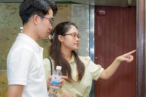 Du khách tấp nập tới TPHCM dịp lễ 30/4, tour lịch sử hứa hẹn 'hút khách'