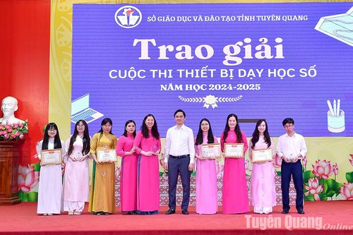 169 giáo viên, nhóm giáo viên đoạt giải cuộc thi Thiết bị dạy học số