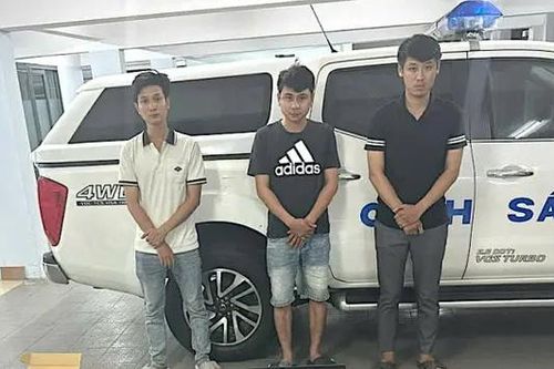 Phá đường dây làm giả tài liệu, con dấu quy mô lớn