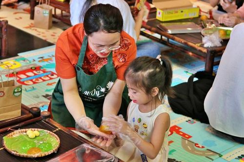 Sinh viên làm sự kiện tôn vinh ẩm thực truyền thống thu hút công chúng thủ đô