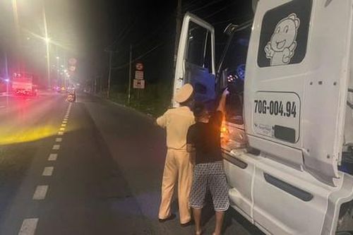 CSGT Công an TPHCM đẩy mạnh xử lý vi phạm tốc độ, nồng độ cồn