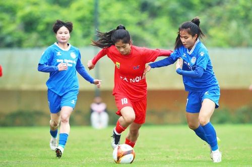 Bóng đá nữ Hà Nội: Vật vã đi tìm ngày xưa!