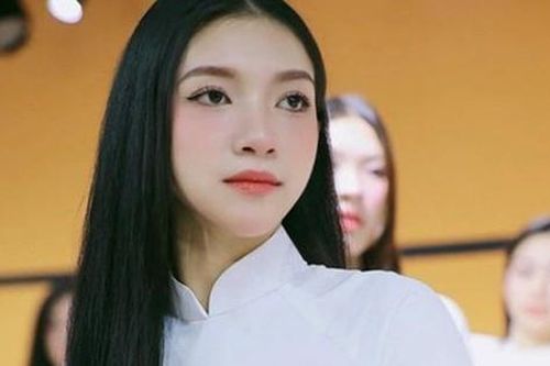 Chân dung cô gái quê Tiền Giang được nói giống Hoa hậu Nguyễn Thị Huyền