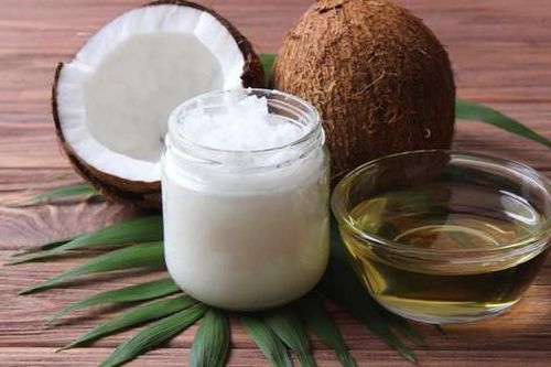 Một số cách sử dụng dầu dừa để dưỡng tóc