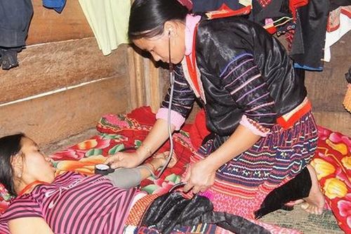 Bộ Y tế đề xuất nâng hỗ trợ với cô đỡ thôn bản bằng 0,7 và 0,5 so với mức lương cơ sở