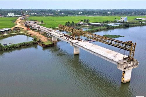 Quảng Nam: Làm rõ trách nhiệm cá nhân, tổ chức trong việc cầu 220 tỷ đồng chưa hoàn thành