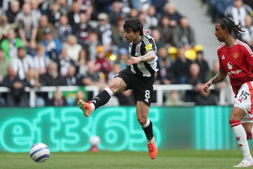 4 bàn thắng của Newcastle nhấn chìm MU
