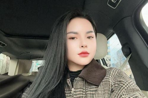 'Hot girl livestream' Mai Ly gây bức xúc khi quảng cáo lố NMN