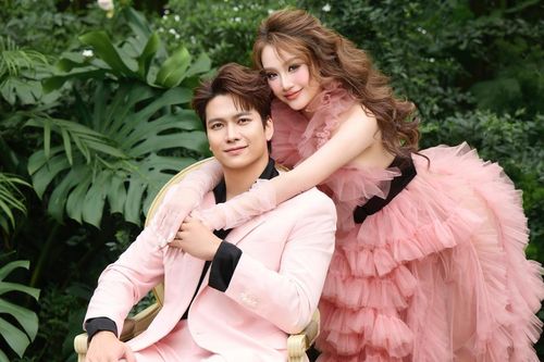 Minh Quân - Thu Thủy tổ chức minishow kỷ niệm 10 năm ca hát: Hạnh phúc vì 'sống được bằng nghề'