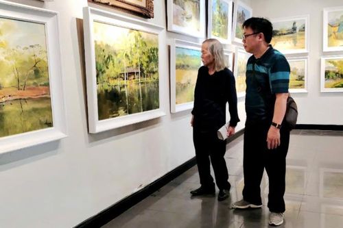 Triển lãm 'Sắc quê 3' đong đầy tình yêu quê hương của họa sĩ Quỳnh Thơm