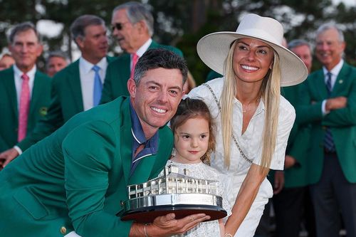 Rory McIlroy lần đầu vô địch The Masters, hoàn tất bộ sưu tập Grand Slam