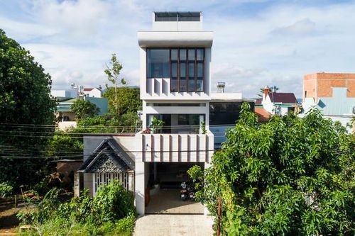 Nhà phố 'biết lấy sáng' độc đáo giữa cao nguyên tại Lâm Đồng