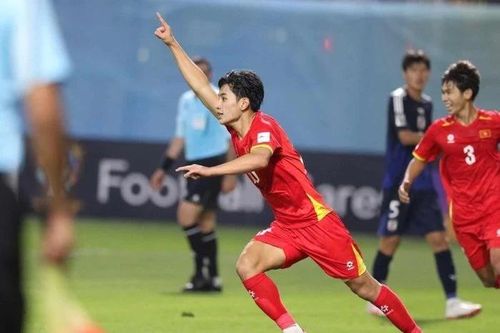 HLV Kim Sang-sik triệu tập loạt sao U17 lên U22 Việt Nam?