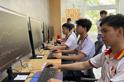 Kết nối nguồn lực phục vụ chuyển đổi số