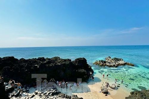 Đảo Bé Lý Sơn có gì mà được ví như 'thiên đường' giữa biển khơi?