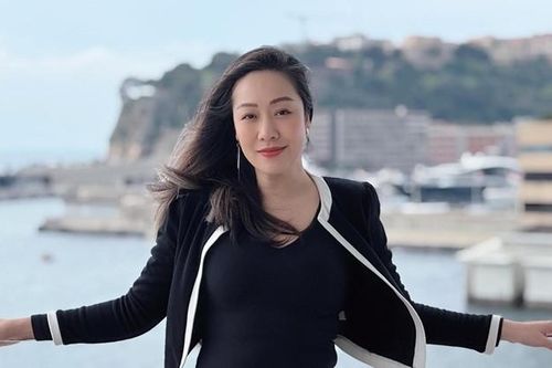 Hồ Hoài Anh lộ diện, nhan sắc hoa hậu Ngô Phương Lan gây chú ý