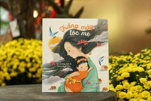 'Trắng mây tóc mẹ': Tập thơ thấm đẫm tình yêu quê hương và gia đình