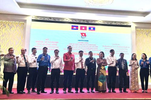 Lãnh đạo TP Hồ Chí Minh gặp mặt 300 sinh viên Lào và Campuchia