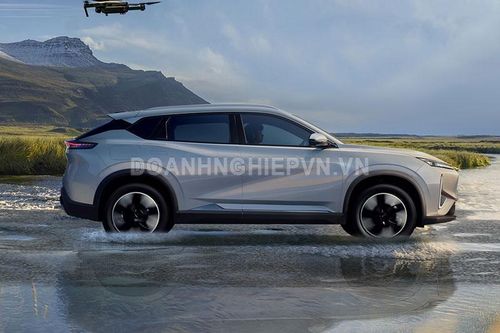 SUV PHEV hạng C công suất 355 mã lực, giá ngang Hyundai Grand i10