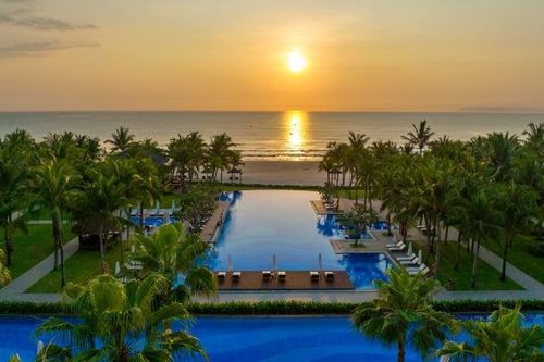 Du khách Việt đang săn đón điểm đến nào dịp lễ tới?