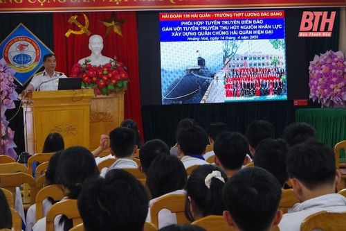 Hải đoàn 128 Hải quân phối hợp tuyên truyền biển, đảo gắn với thu hút nguồn nhân lực tại Thanh Hóa