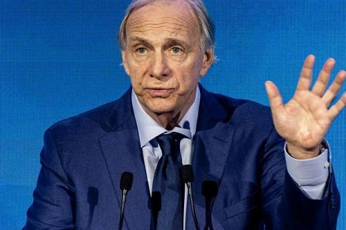 Trùm đầu cơ Ray Dalio lo ngại thế giới sẽ rơi vào tình cảnh 'tồi tệ hơn cả suy thoái'