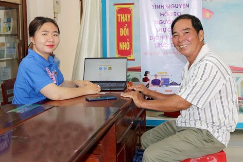 Nữ cán bộ Đoàn tiên phong trong công tác chuyển đổi số