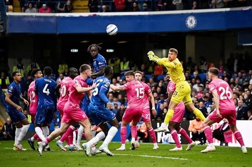 Bị Ipswich cầm chân, Chelsea văng khỏi top 5