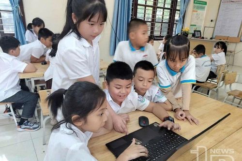 Trường học số: Giải pháp giảng dạy tiên phong thời 4.0