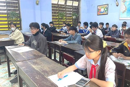 Tổ chức hội thi học sinh giỏi dành cho học sinh lớp 8