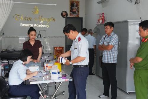 Dừng hoạt động cơ sở kinh doanh dịch vụ thẩm mỹ không phép ở Mỹ Tho