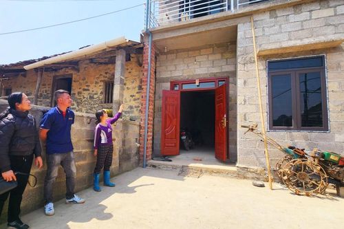 Trùng Khánh tập trung xóa nhà tạm, nhà dột nát