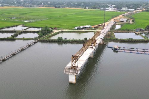Quảng Nam truy trách nhiệm vụ cầu 220 tỷ đồng 'làm mãi không xong'