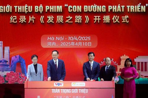 Phim tài liệu: Con đường phát triển tập 1