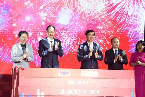 Phim tài liệu: Con đường phát triển tập 2