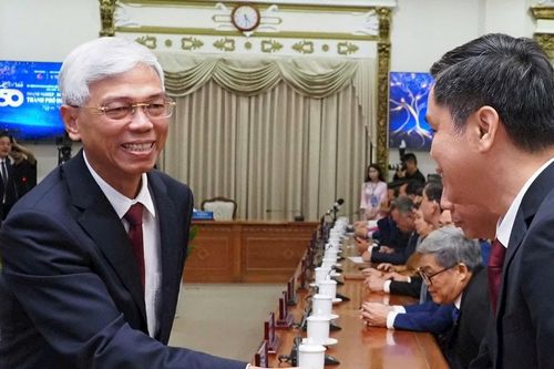 Tôn vinh 50 doanh nghiệp tiêu biểu nhân kỷ niệm 50 năm Giải phóng miền Nam